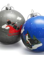 Détails peints des boules de Noël Yamaha